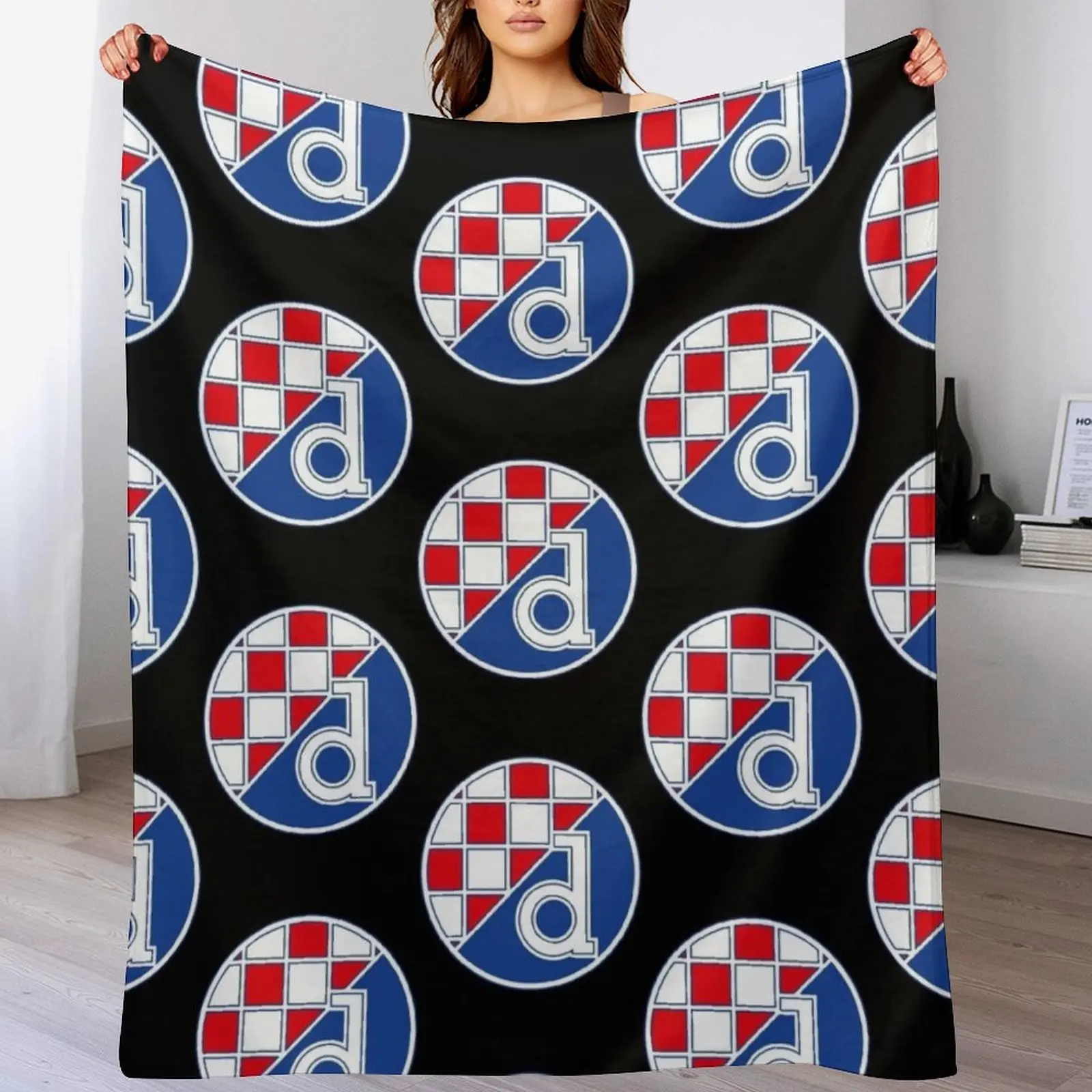 3D Printing Zagreb - Dinamo Zagreb Throw Blanket Year Round