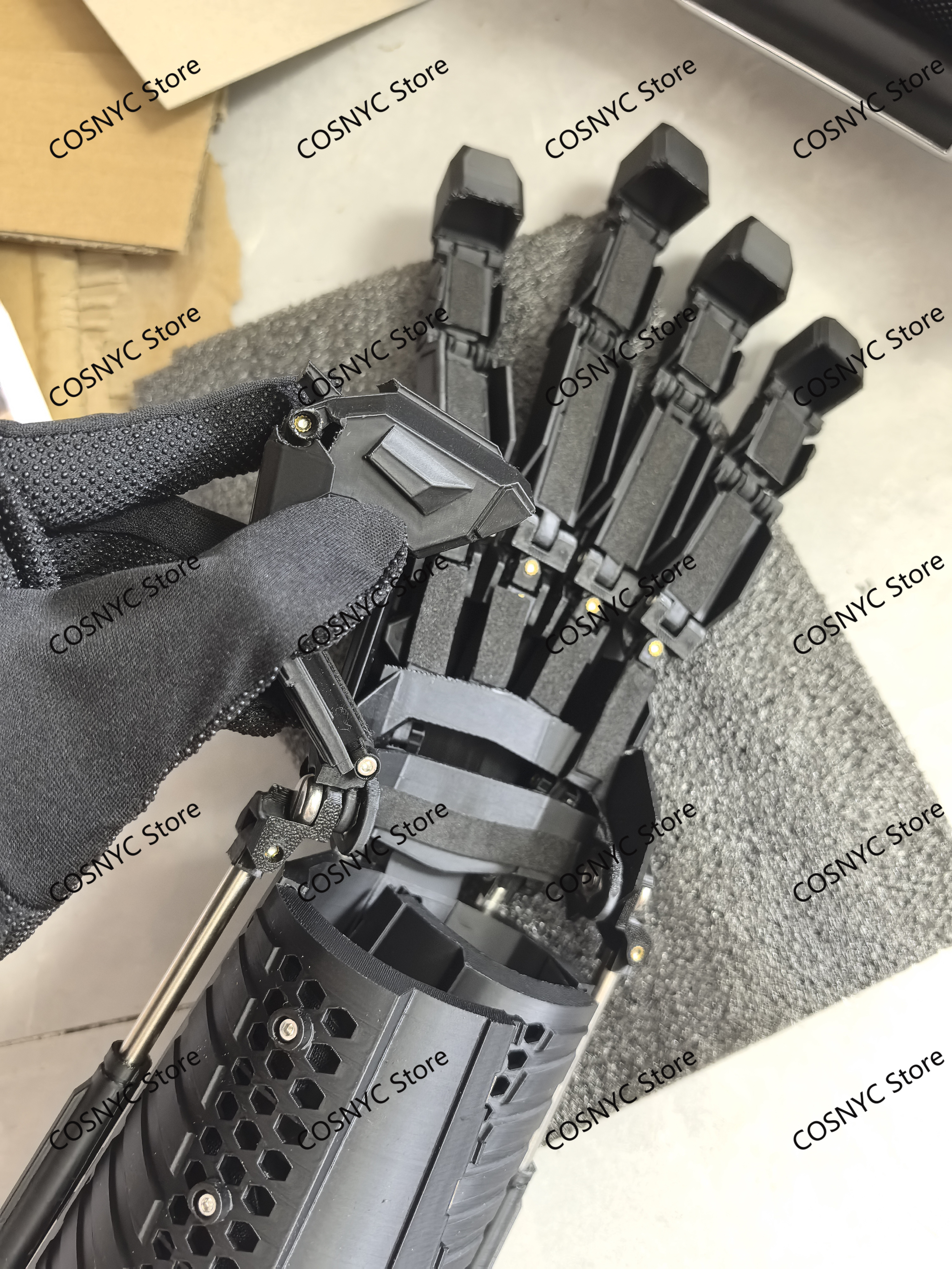 Wearable Machinery Gauntlet Cy - 3D Printing Games Free recensie en prijs